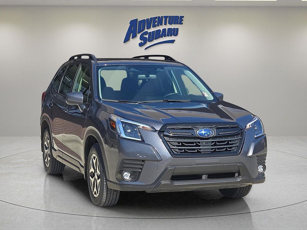 2024 Subaru Forester Premium Crossover AWD