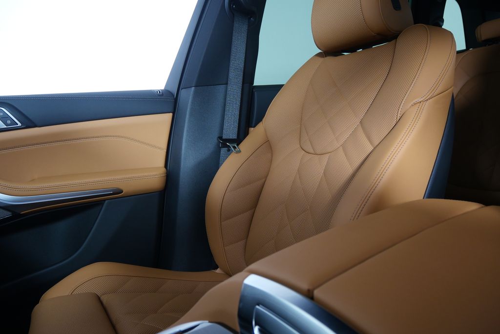 Thumbnail: 2026 BMW X5 - 22