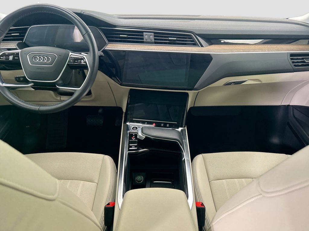 Thumbnail: 2024 Audi Q8 e-tron - 13