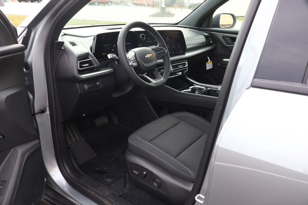 Thumbnail: 2026 Chevrolet Traverse - 13