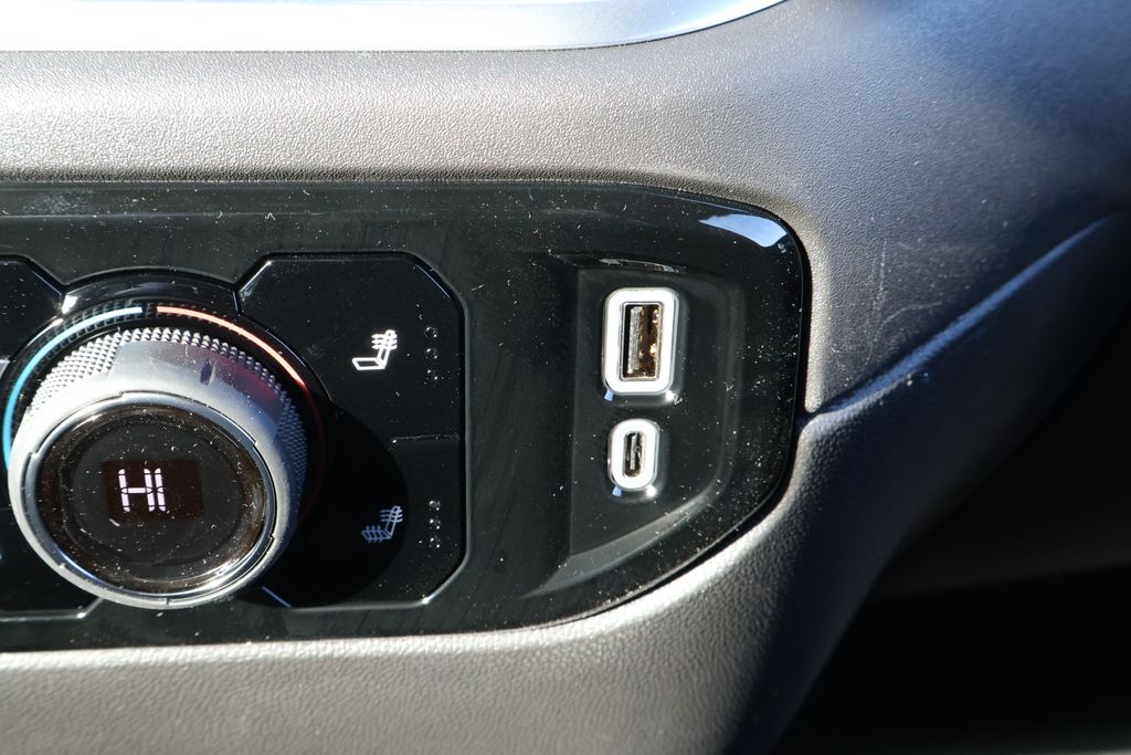 Thumbnail: 2026 Chevrolet Silverado 1500 - 31