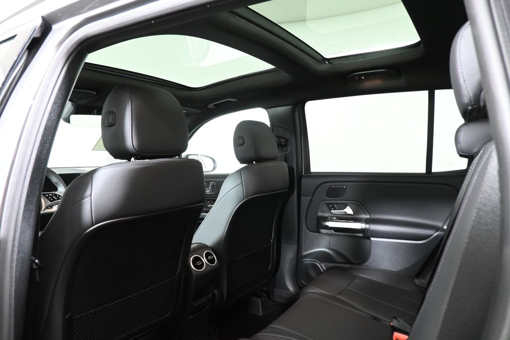 Thumbnail: 2026 Mercedes-Benz GLB - 26