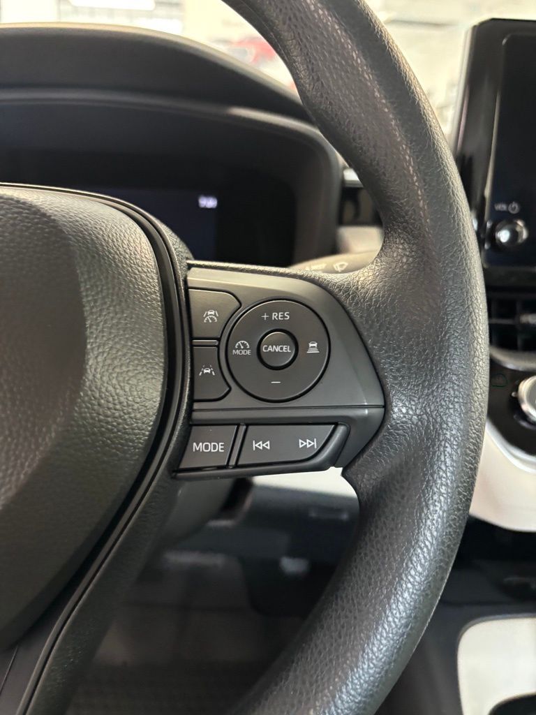 2026 Toyota Corolla LE - Photo 14