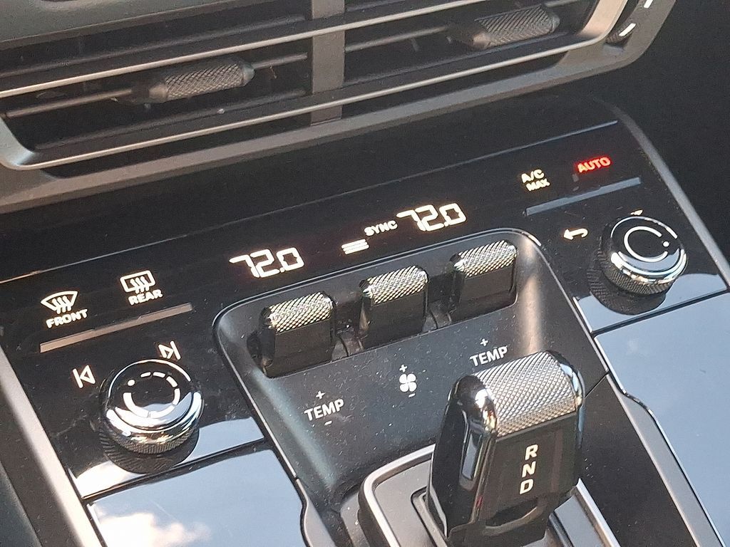 Thumbnail: 2020 Porsche 911 - 17