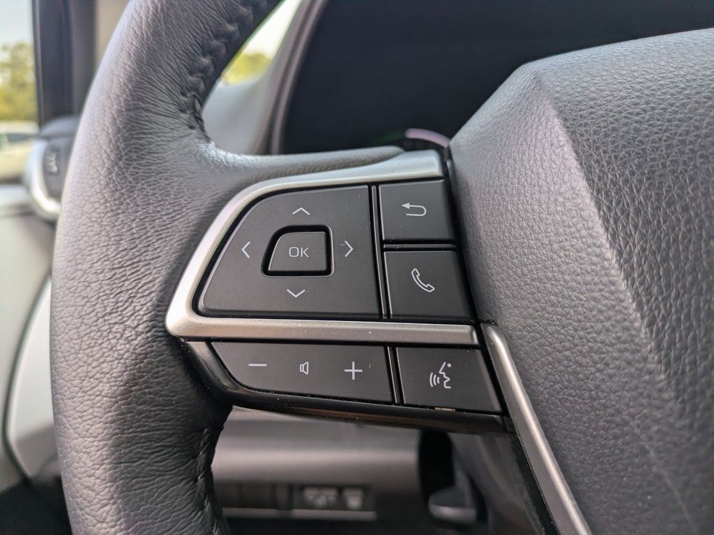Used 2025 Toyota Sienna Van