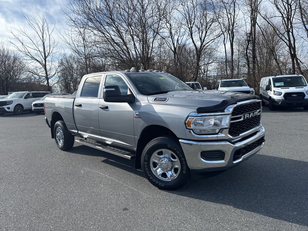 2023 RAM 3500 Tradesman Crew Cab 4WD