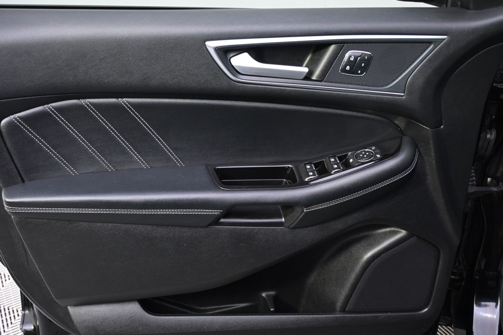 Used 2018 Black Ford Sport image 21