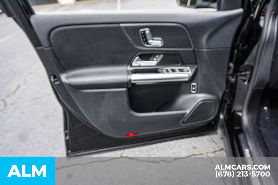 Used 2025 Black Mercedes-Benz GLA 250 image 47