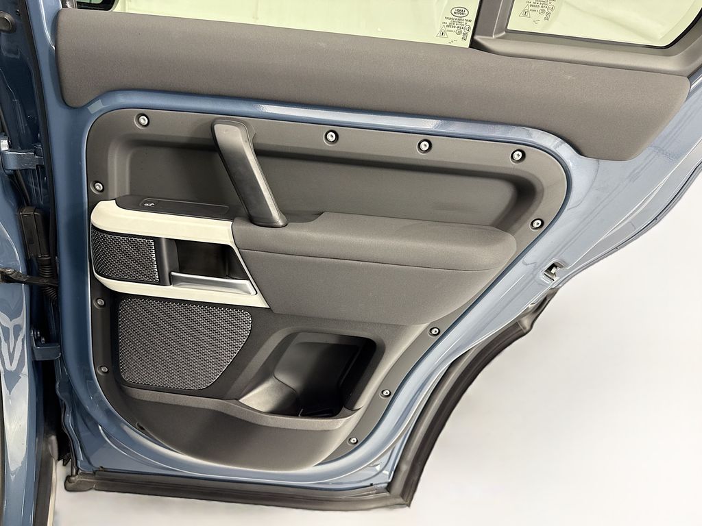 Thumbnail: 2022 Land Rover Defender - 26