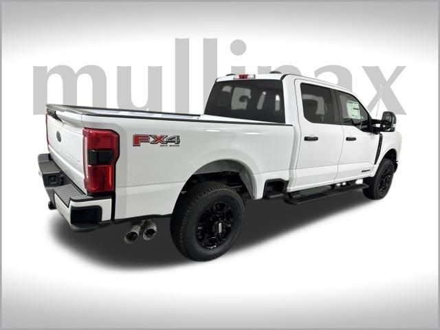 2025 Ford F-250 photo 13
