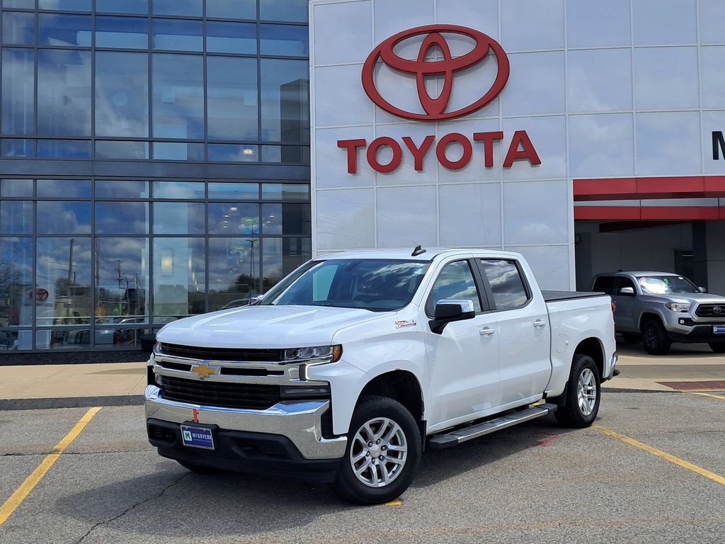Summit White 2022 Chevrolet Silverado 1500 Pickup Truck Four-Wheel Drive 8-Speed Automatic