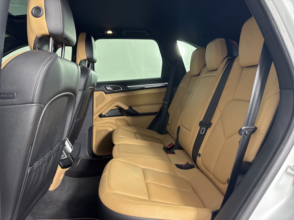 2014 Porsche Cayenne Base 14