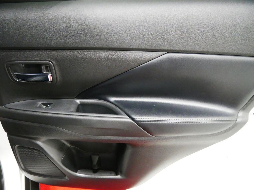 Used 2020 Mitsubishi Outlander SUV