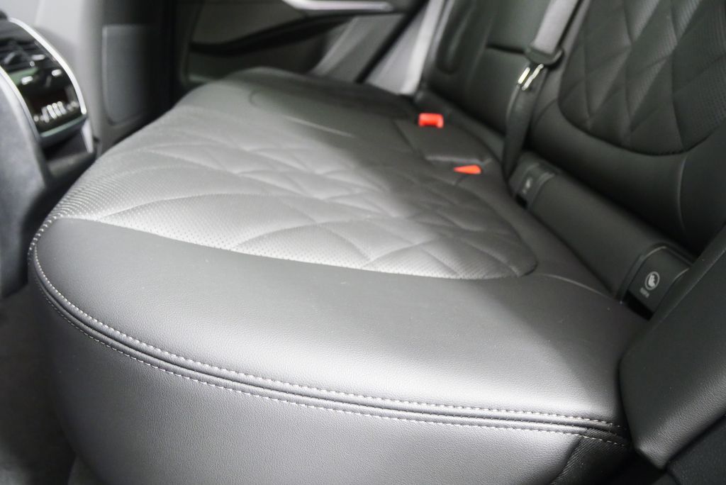 Thumbnail: 2026 BMW X5 - 14