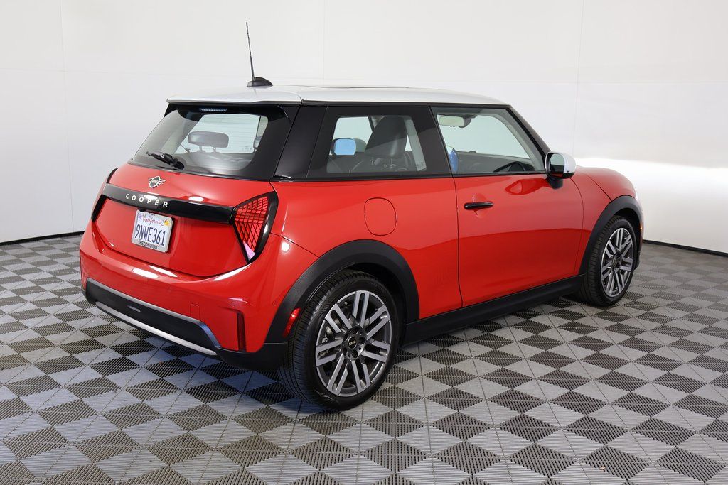 Thumbnail: 2025 MINI Cooper - 4