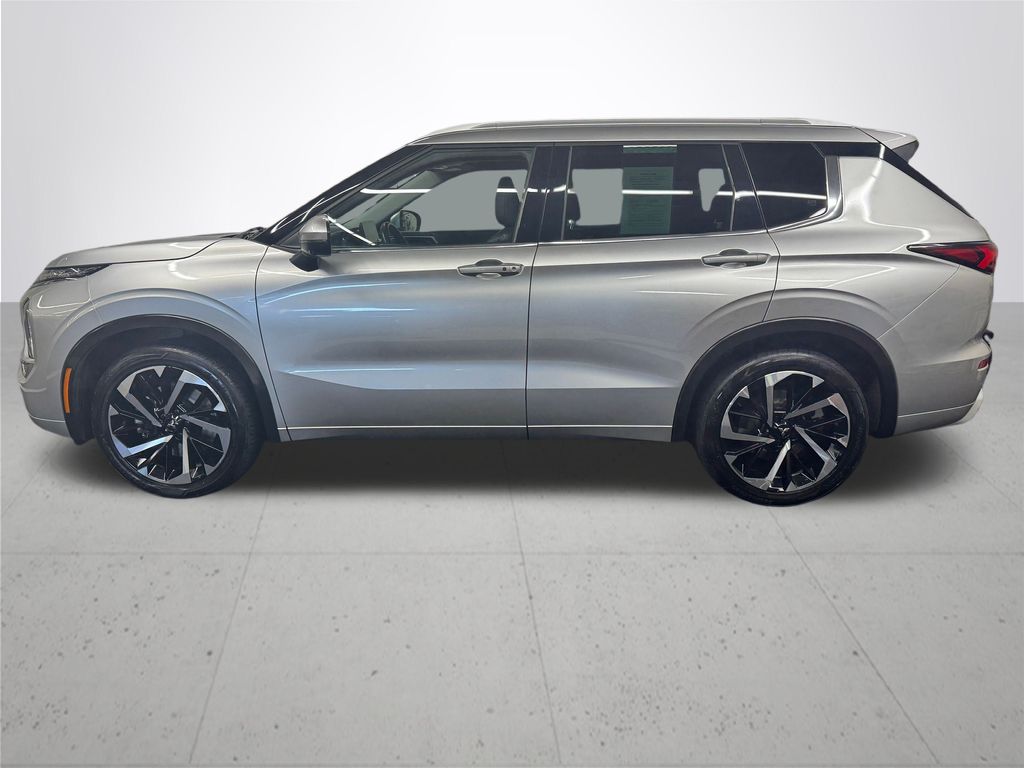 2023 Mitsubishi Outlander SEL