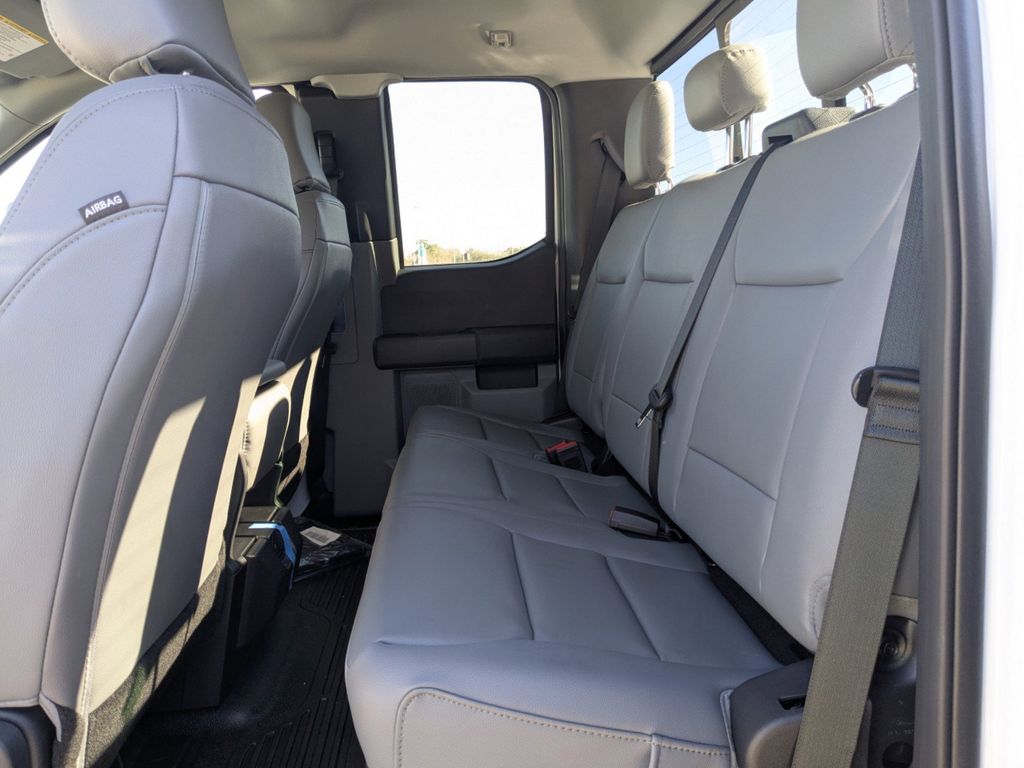 2025 Ford F-450 Chassis XL