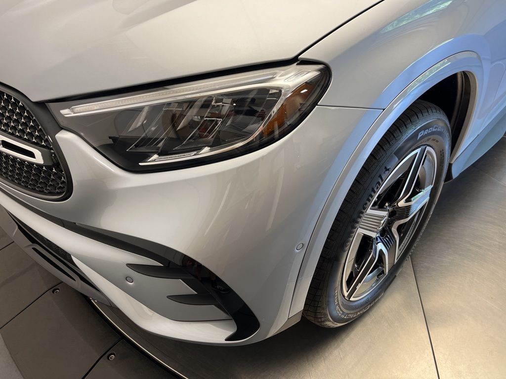 Thumbnail: 2025 Mercedes-Benz GLC - 9