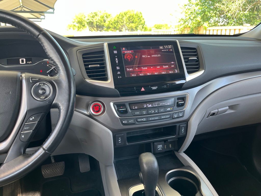 Thumbnail: 2016 Honda Pilot - 16