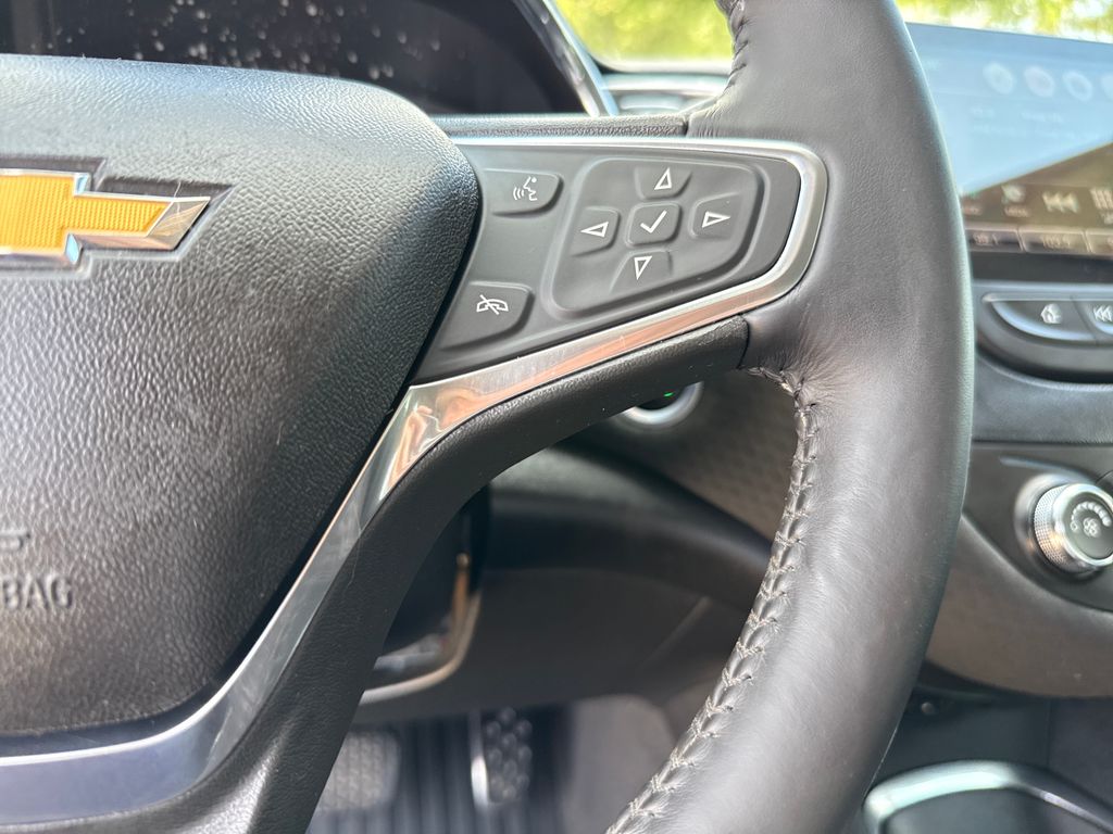 Used 2018 Silver Chevrolet LT image 16