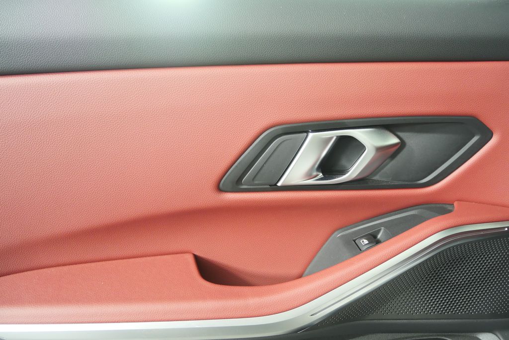 Thumbnail: 2025 BMW 3 Series - 13