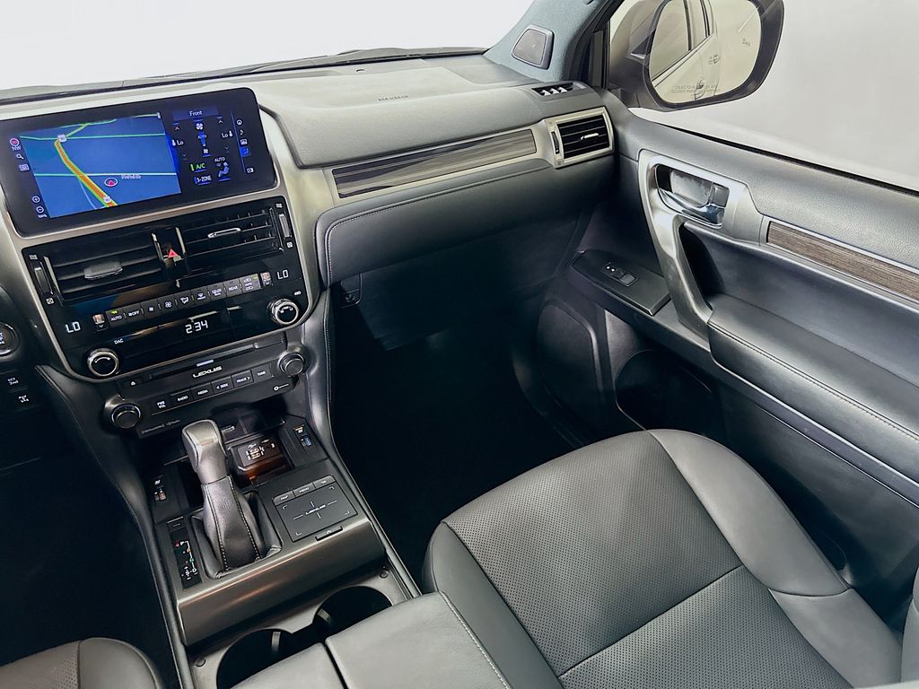 Thumbnail: 2022 Lexus GX - 24