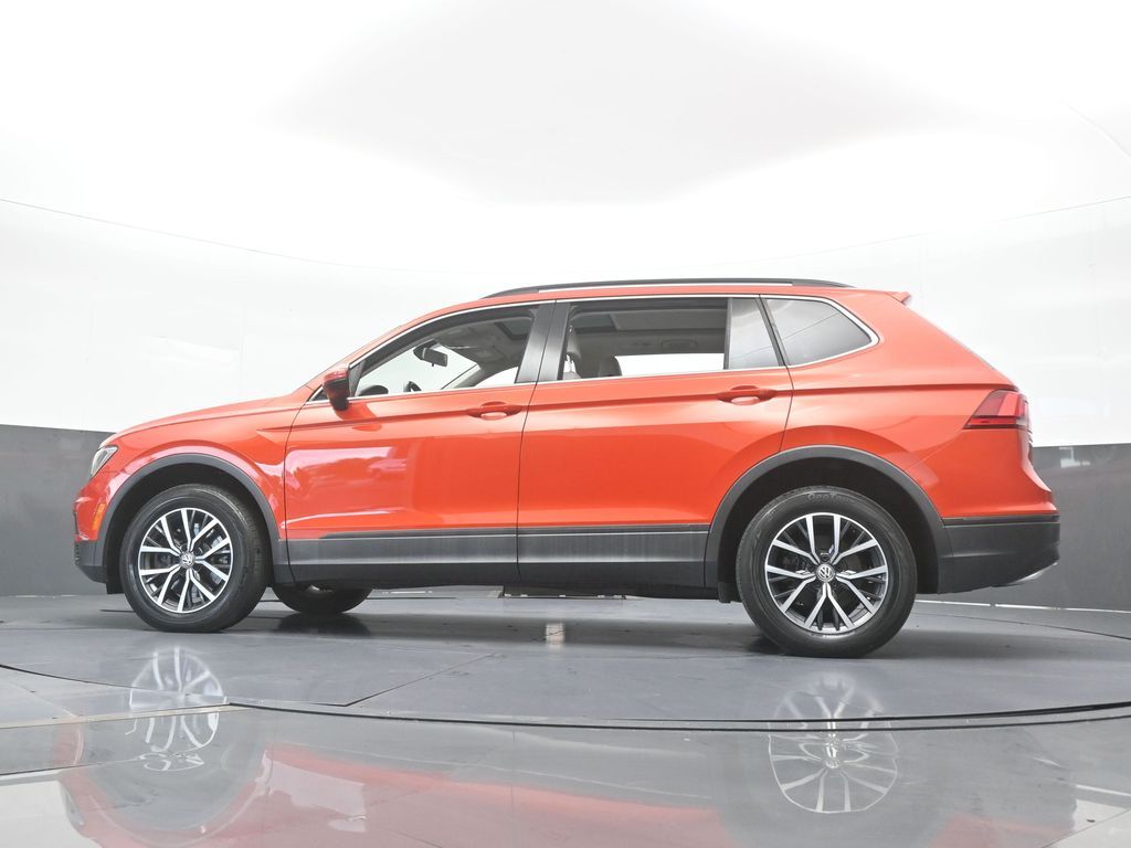 Used 2019 Orange Metallic Volkswagen 2.0T SE image 54