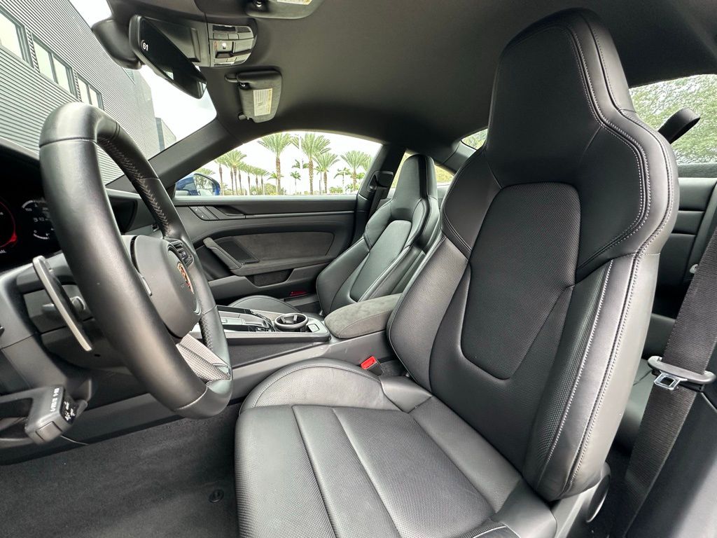 Thumbnail: 2024 Porsche 911 - 6