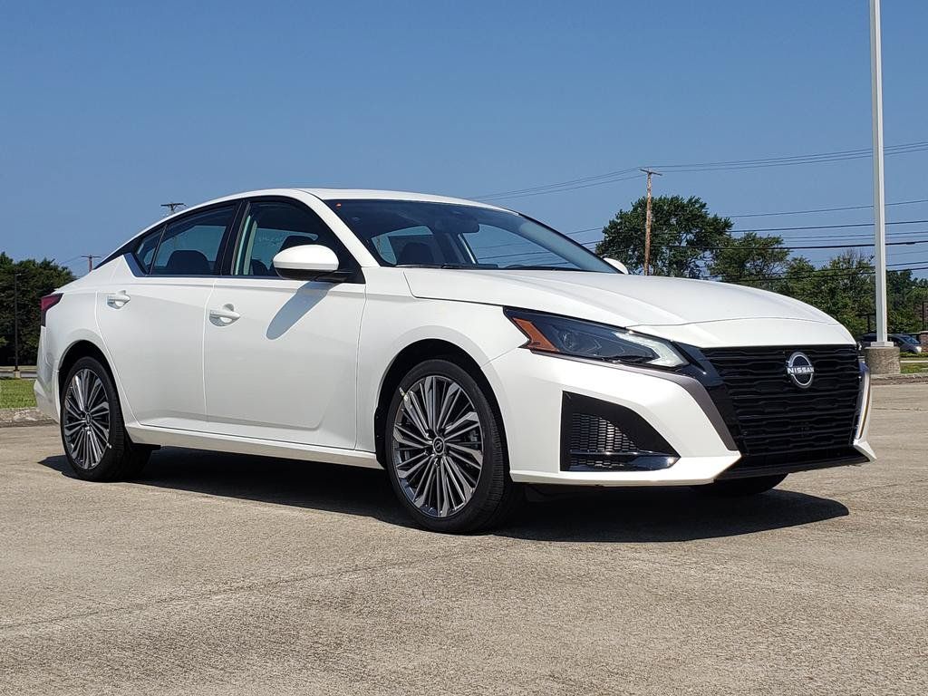 2026 Nissan Altima 2.5 SV - Main Image