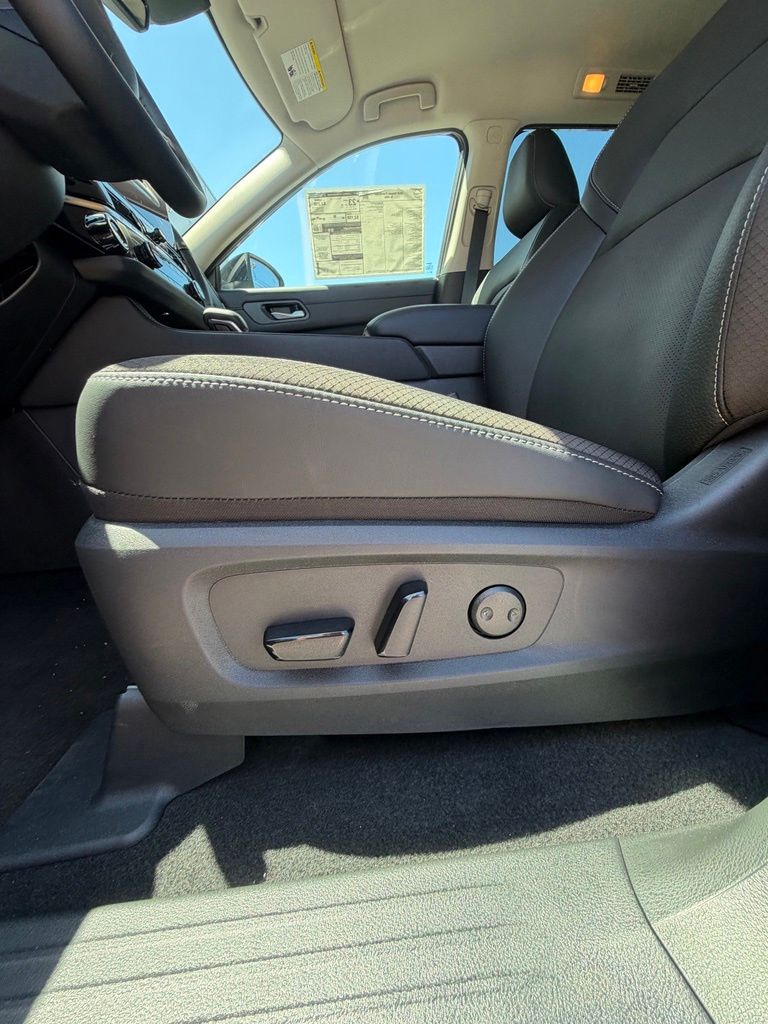 2026 Nissan Pathfinder SL Gray at South Hills Kia