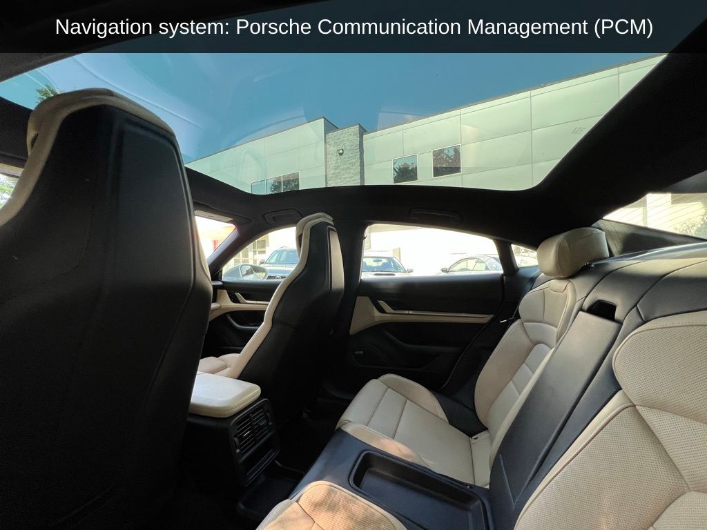 2021 Porsche Taycan 4S photo