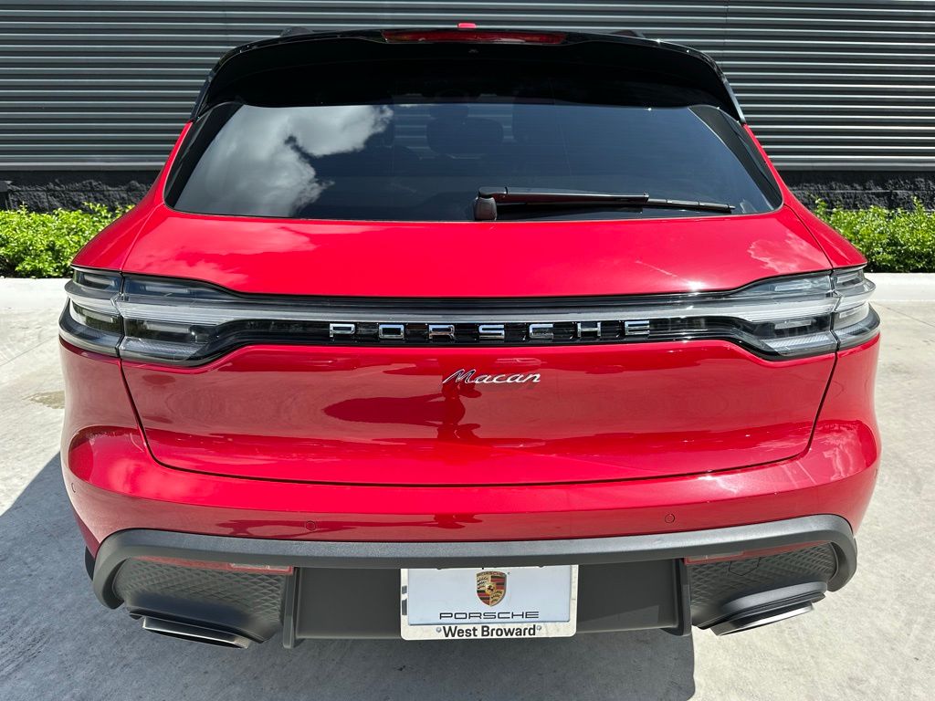 Thumbnail: 2025 Porsche Macan - 11