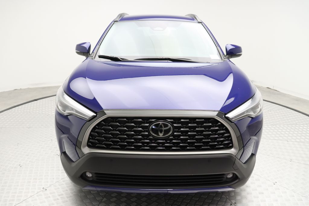 2024 Toyota Corolla Cross XLE 5