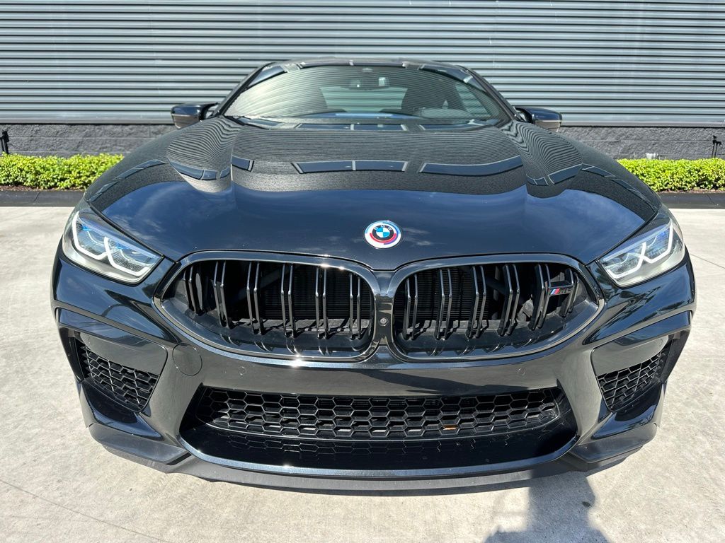Thumbnail: 2023 BMW M8 - 8