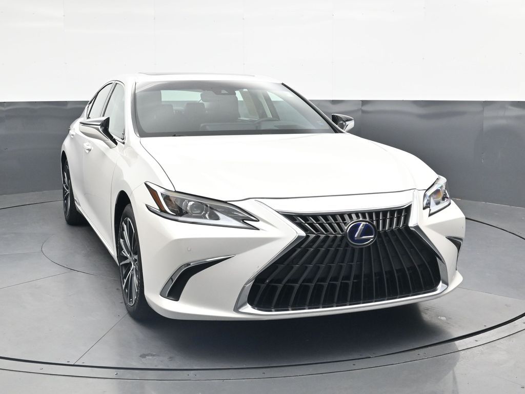 2022 Lexus ES 300h