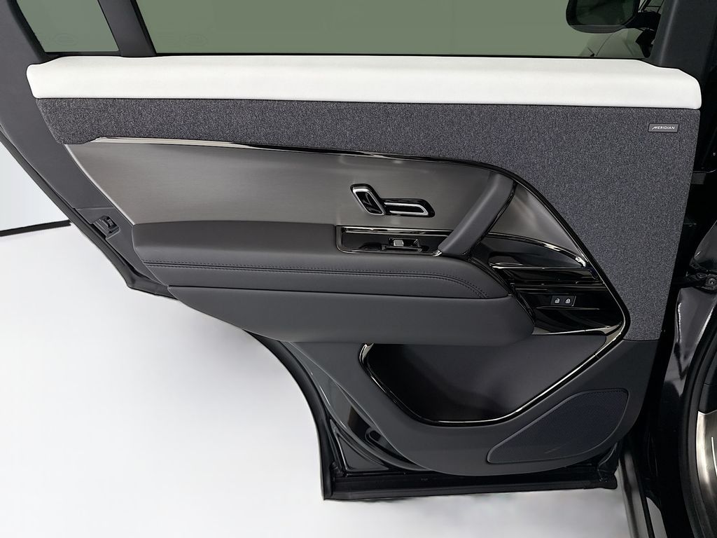 Thumbnail: 2026 Land Rover Range Rover Sport - 25