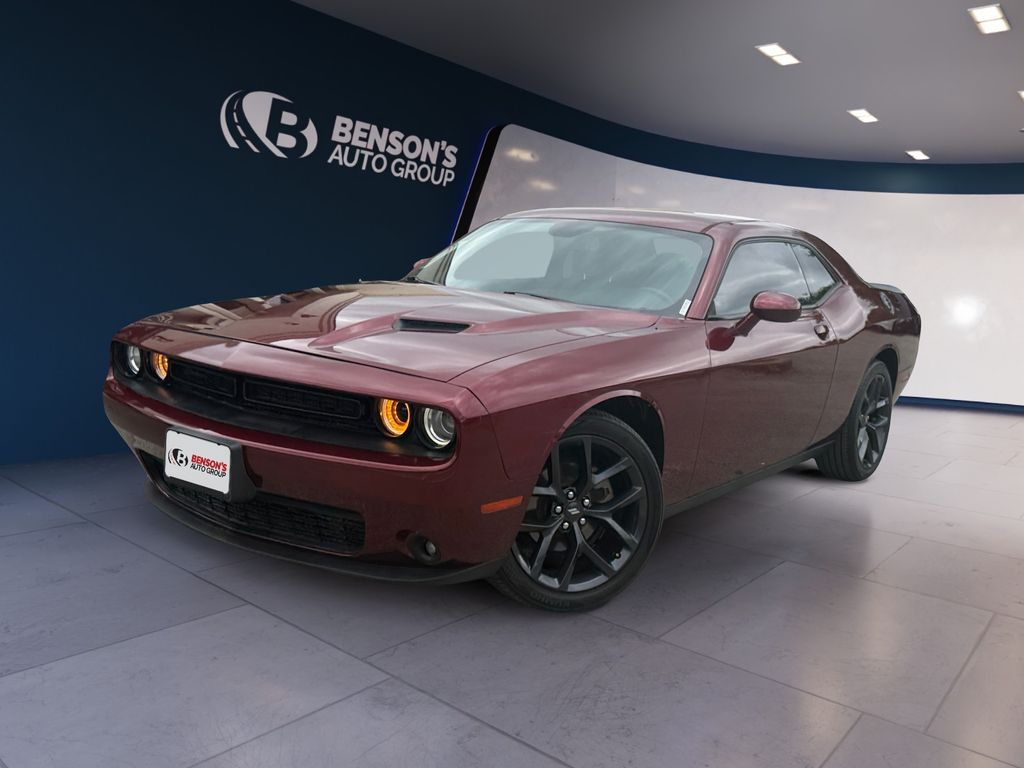 Octane Red Pearlcoat 2021 Dodge Challenger SXT RWD Coupe Rear-Wheel Drive 8-Speed Automatic