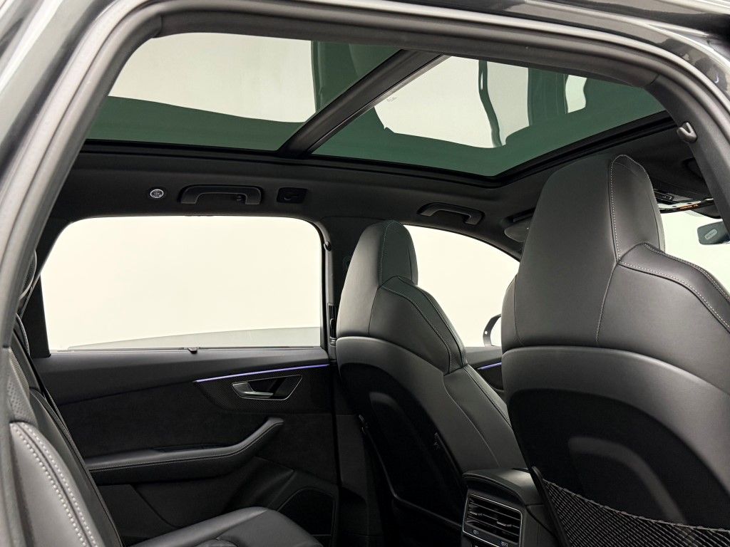 Thumbnail: 2021 Audi SQ7 - 18