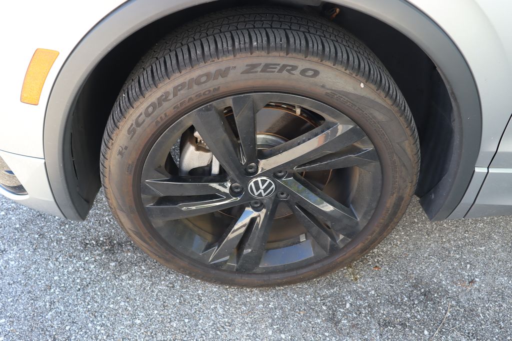 Thumbnail: 2024 Volkswagen Tiguan - 4
