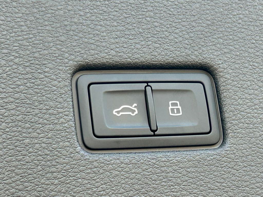 New 2026 Gray Audi 4.0T image 71