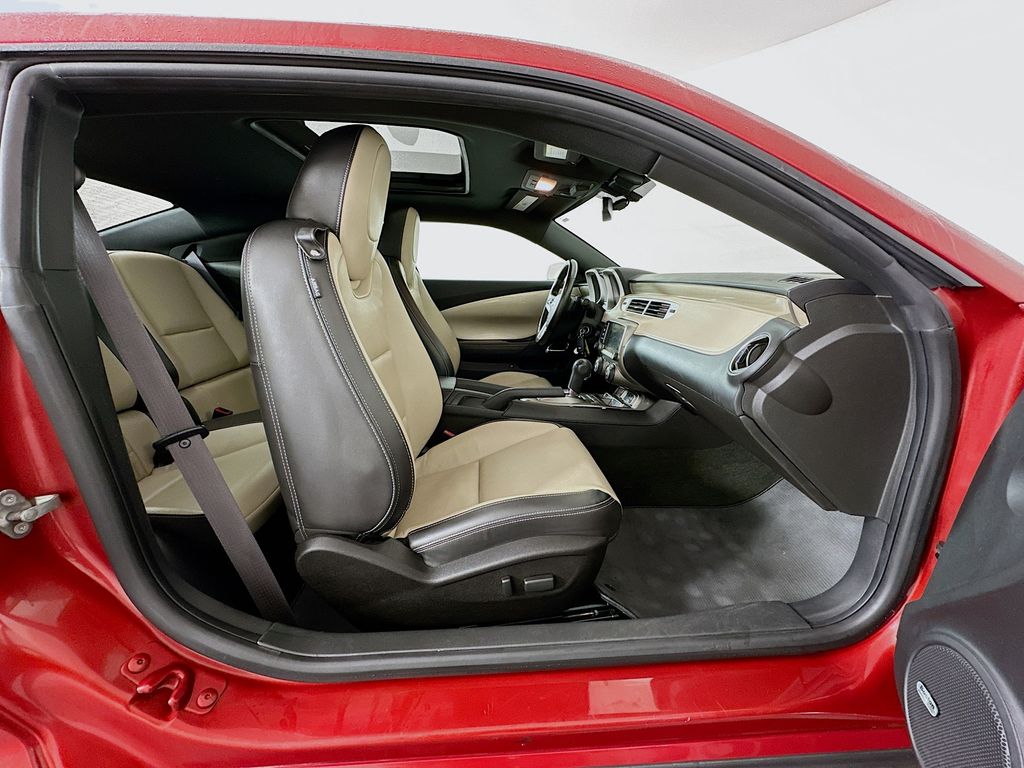 Thumbnail: 2015 Chevrolet Camaro - 25