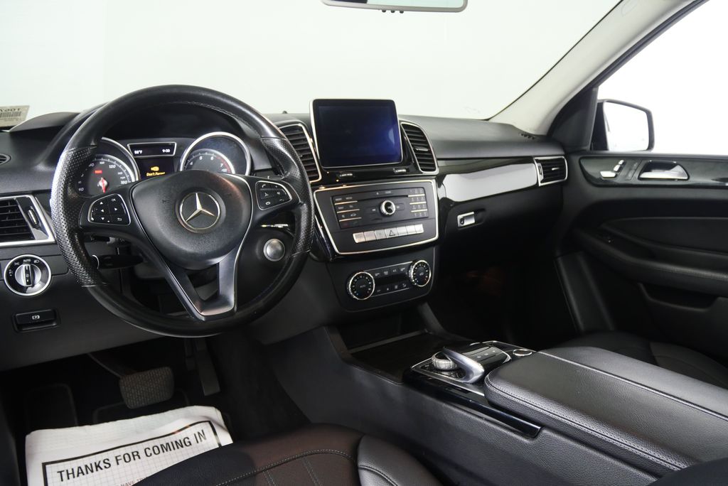 Thumbnail: 2016 Mercedes-Benz GLE - 18