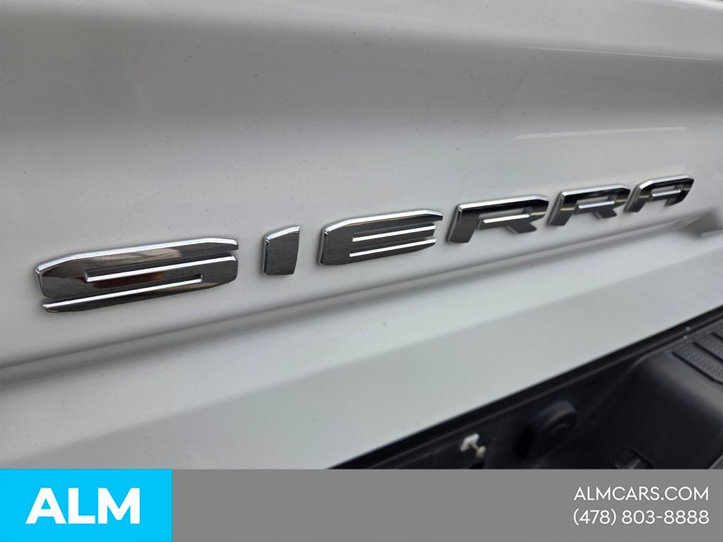 Used 2025 White GMC SLT image 13