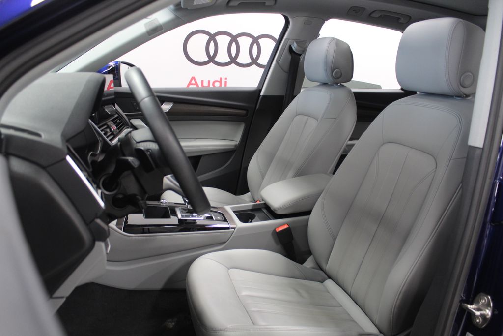 Thumbnail: 2023 Audi Q5 - 12