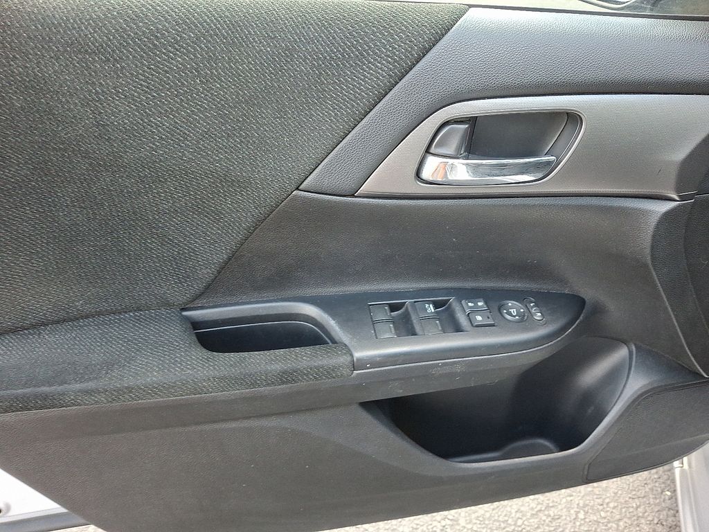 Thumbnail: 2013 Honda Accord - 12