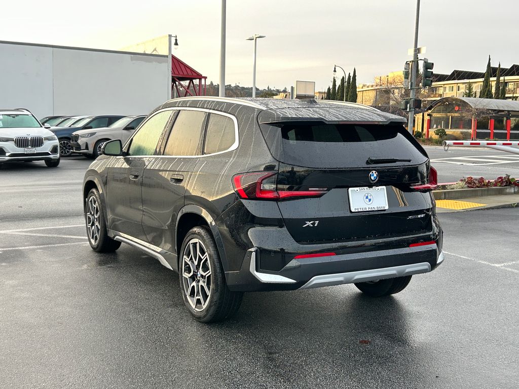 2025 BMW X1 xDrive28i 3