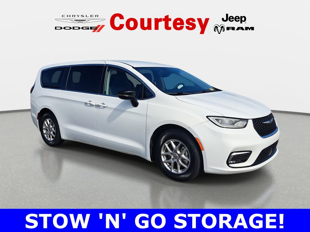 2024 Chrysler Pacifica Touring L FWD