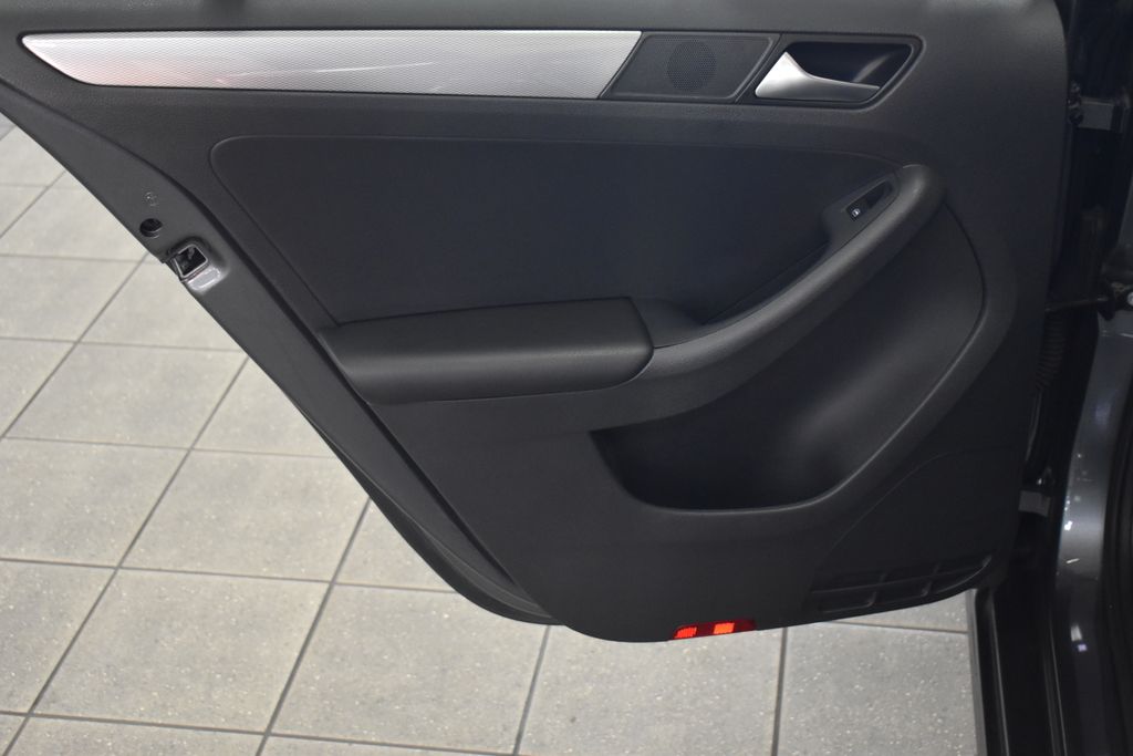 Thumbnail: 2018 Volkswagen Jetta - 26