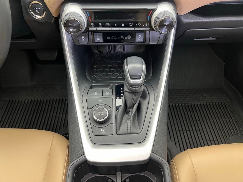 2023 Toyota RAV4 XLE Premium 12