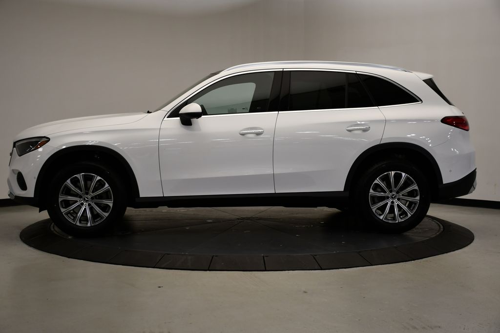 Thumbnail: 2026 Mercedes-Benz GLC - 2